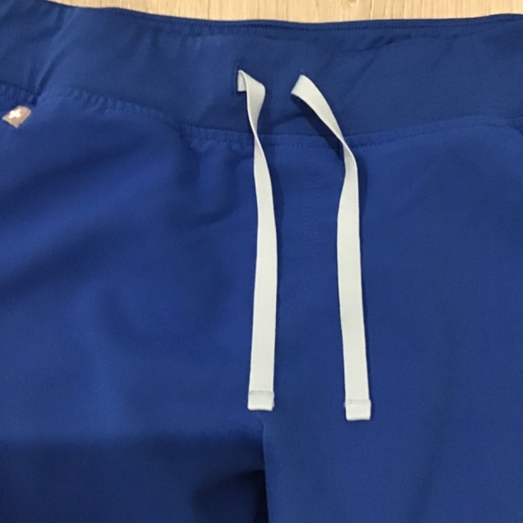Med Petite Zamora FIgs scrub pant good Condition blue - Picture 2 of 9